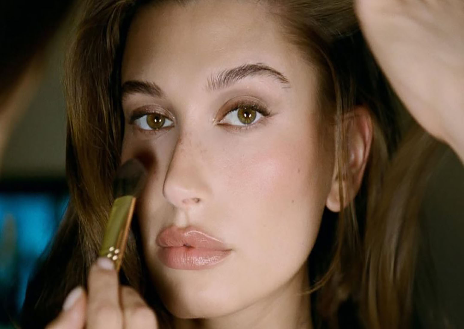 Les secrets du regard sans mascara : comment sublimer ses yeux avec subtilité