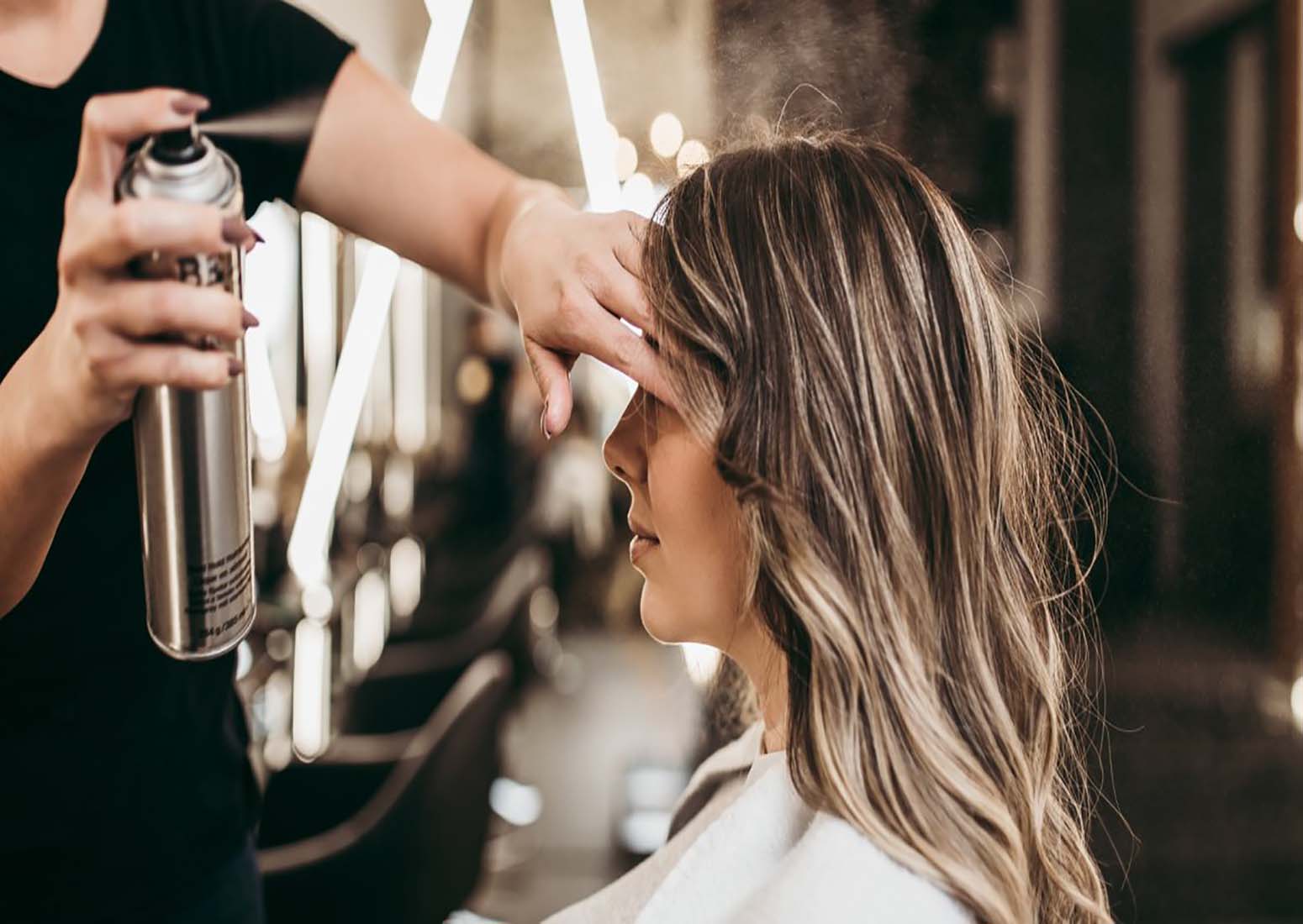 Les cinq erreurs à éviter absolument avant d’aller chez le coiffeur