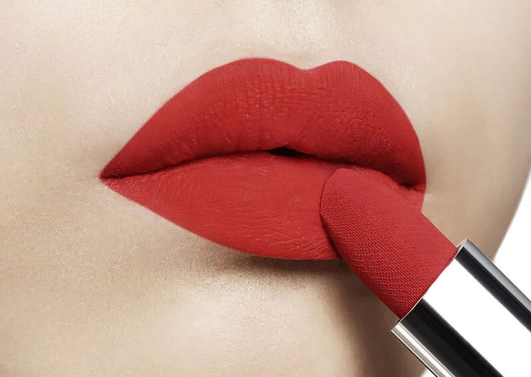 Le Secret des Lèvres Rouges Parfaites : Mon Rituel, Mes Produits, Mes Astuces