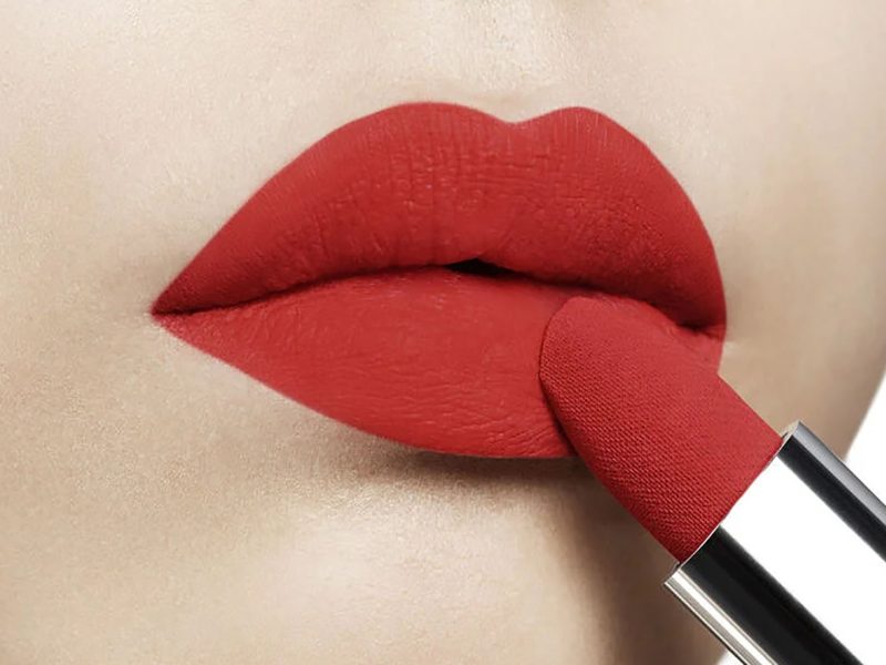 Le Secret des Lèvres Rouges Parfaites : Mon Rituel, Mes Produits, Mes Astuces